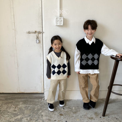 [PRE-ORDER] Corduroy Span Straight Pants