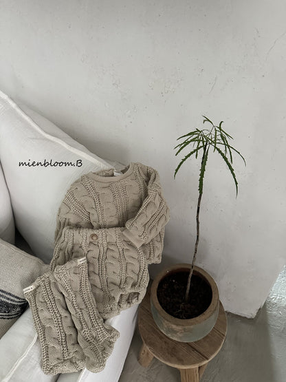 [PRE-ORDER] Cable Knit T-Shirts