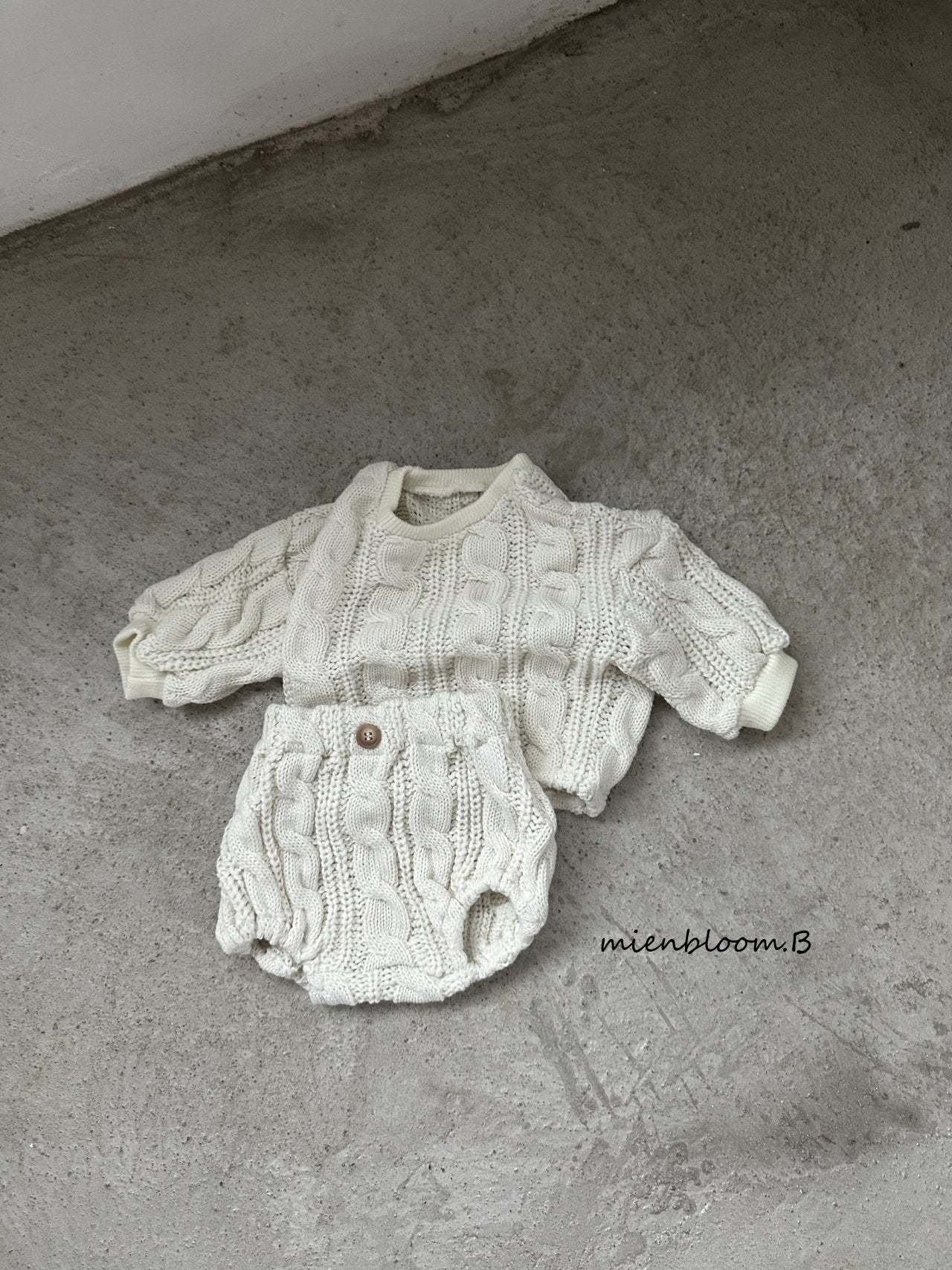 [PRE-ORDER] Cable Knit T-Shirts