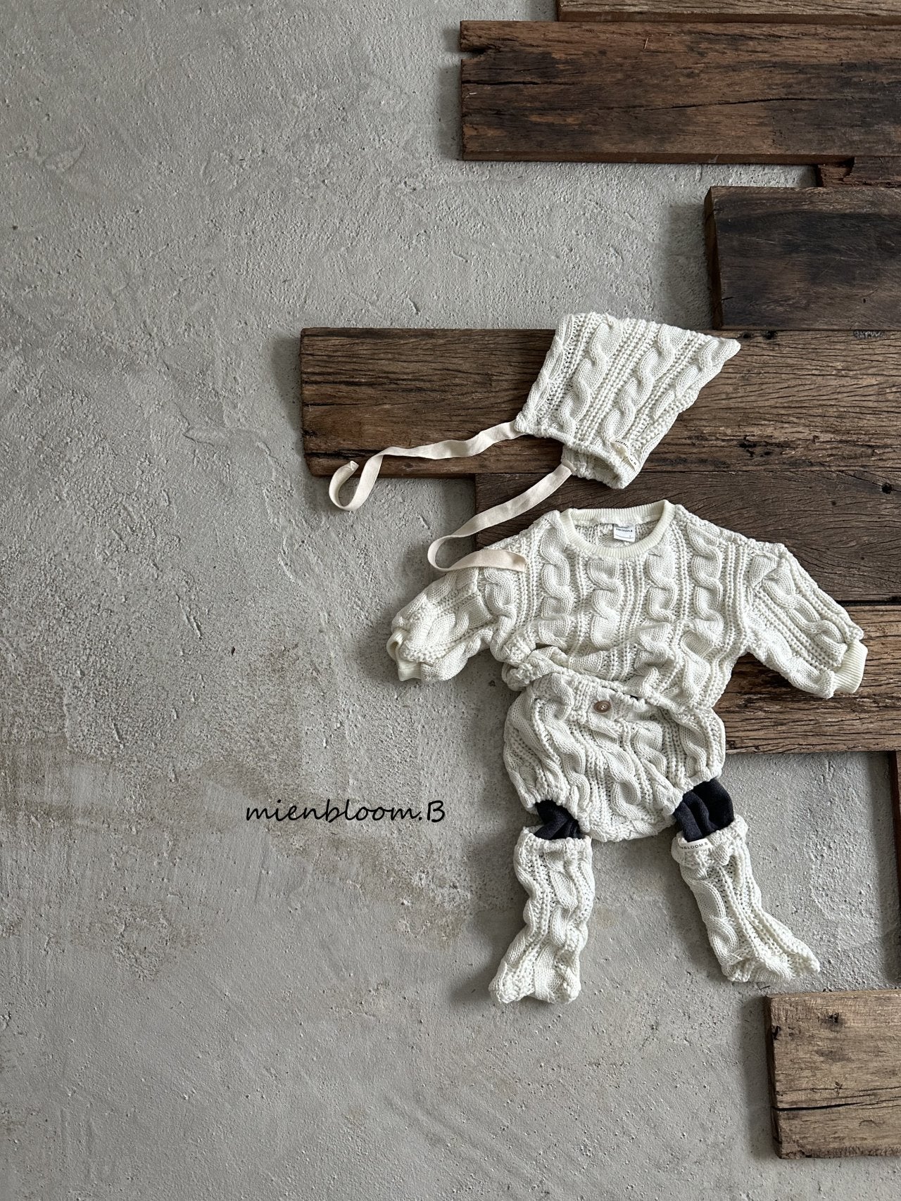 [PRE-ORDER] Cable Knit T-Shirts