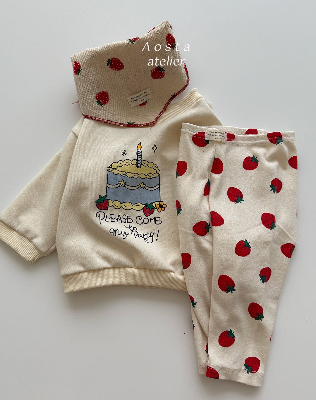 [PRE-ORDER] Strawberry Leggings