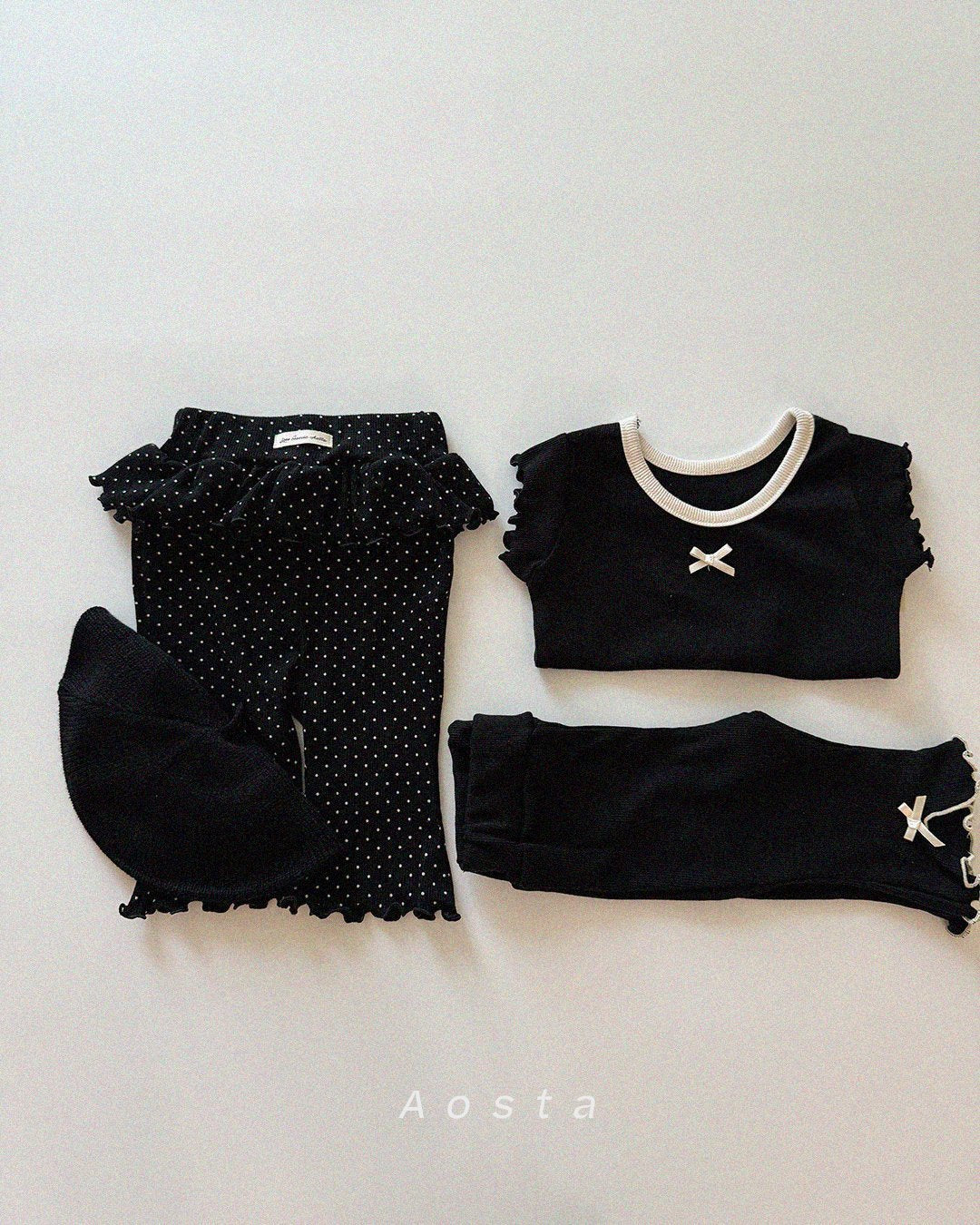 [PRE-ORDER] Ribbed Ribbon T-Shirts