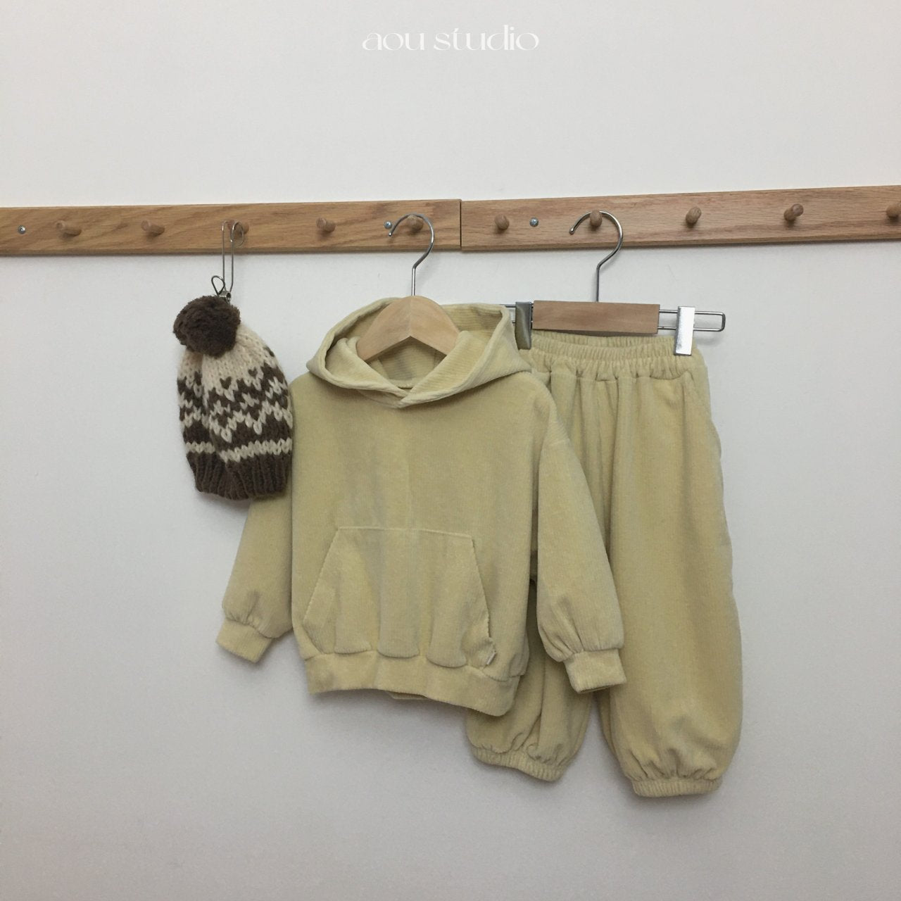 [PRE-ORDER] Cream Hoodie Sweatshirts