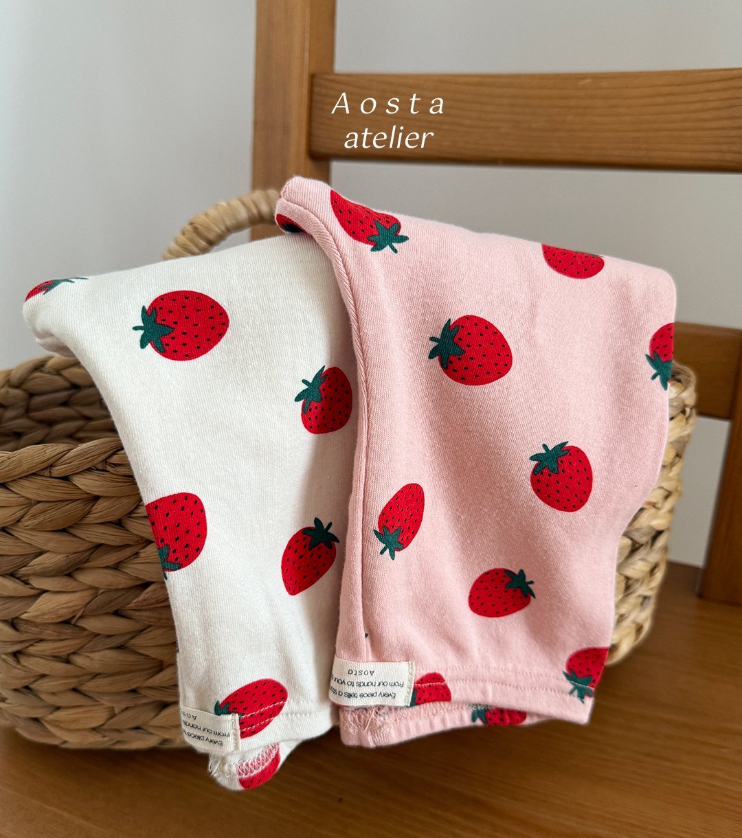 [PRE-ORDER] Strawberry Leggings