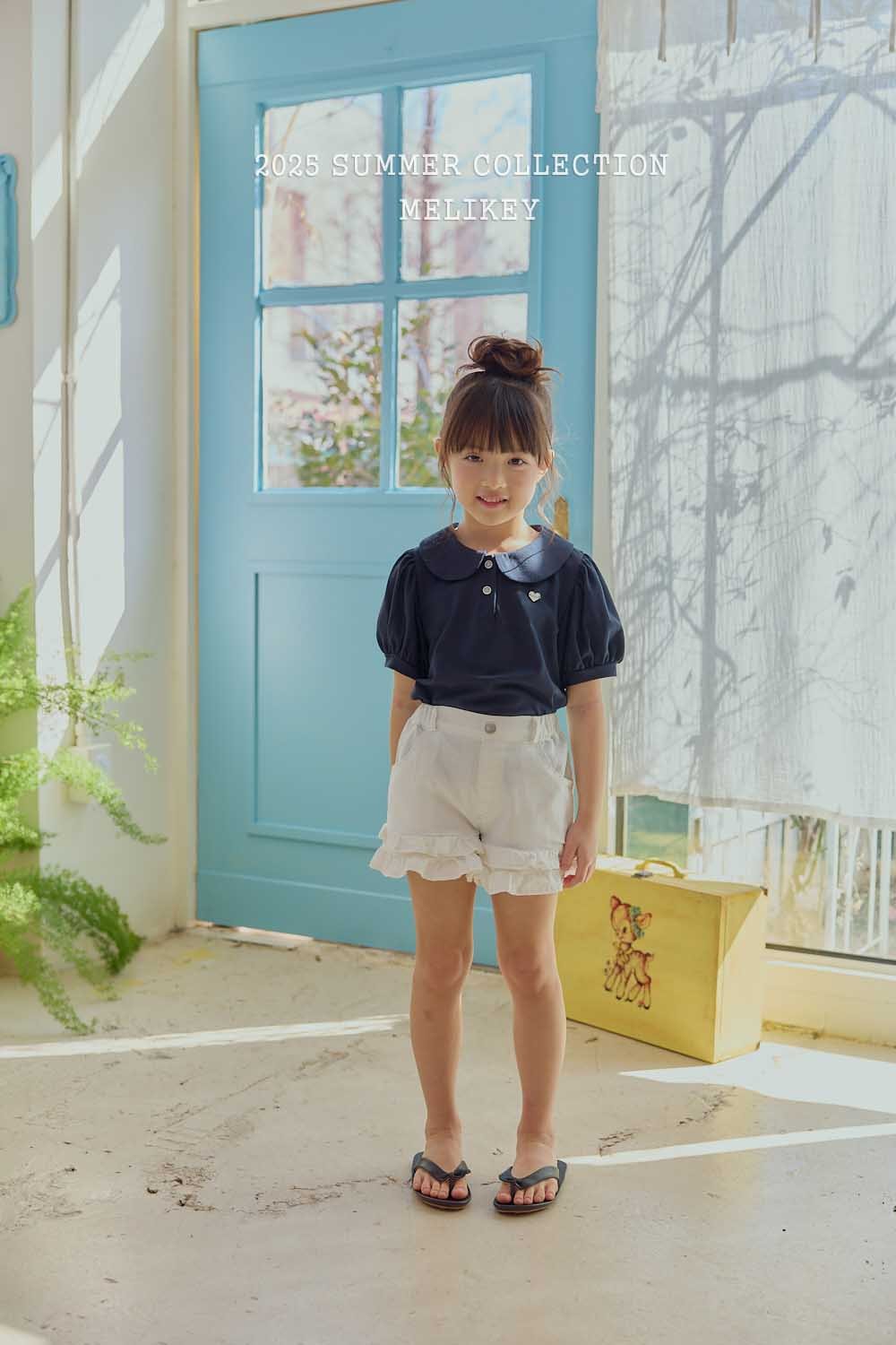 [PRE-ORDER] Heart Label Collar T-Shirts