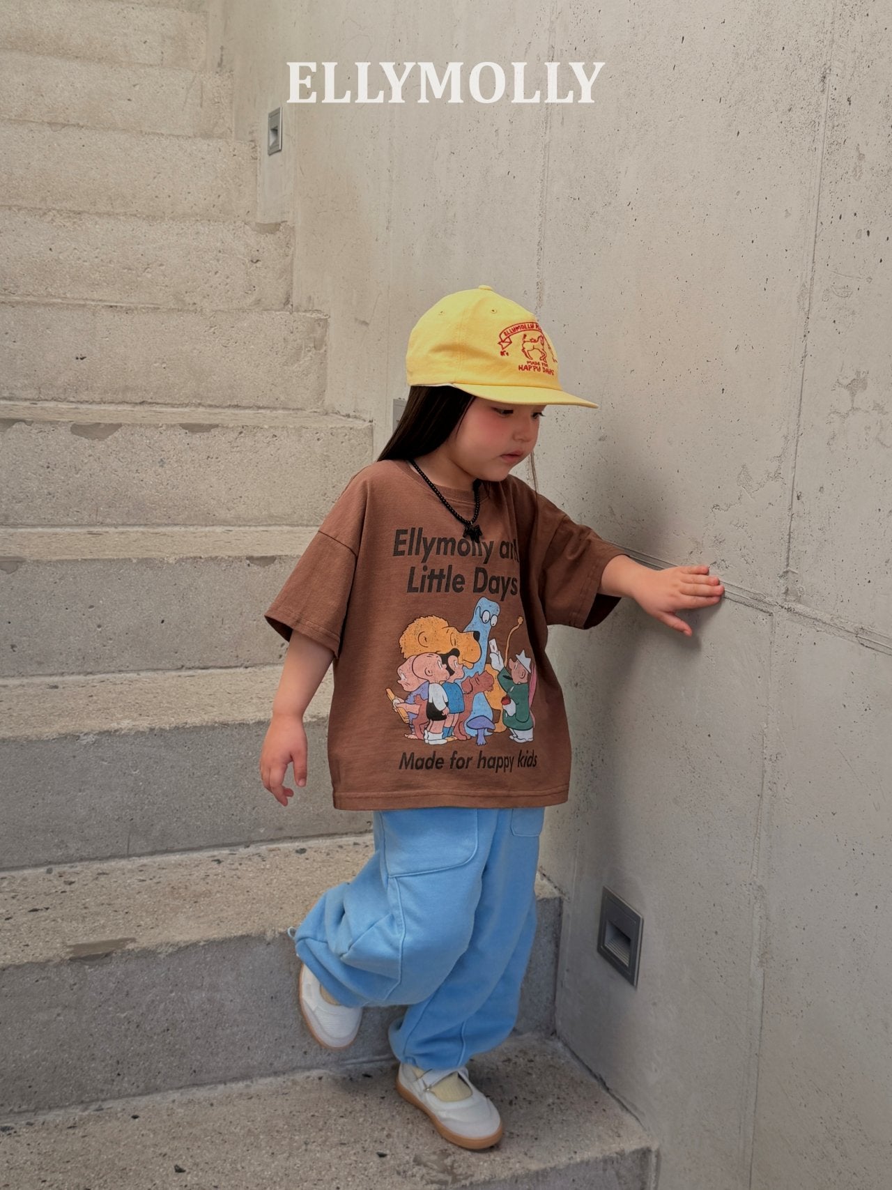 [PRE-ORDER] Happy Crew Box T-Shirts