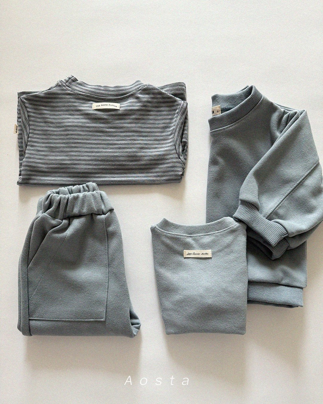 [PRE-ORDER] Daily Sweatshirts