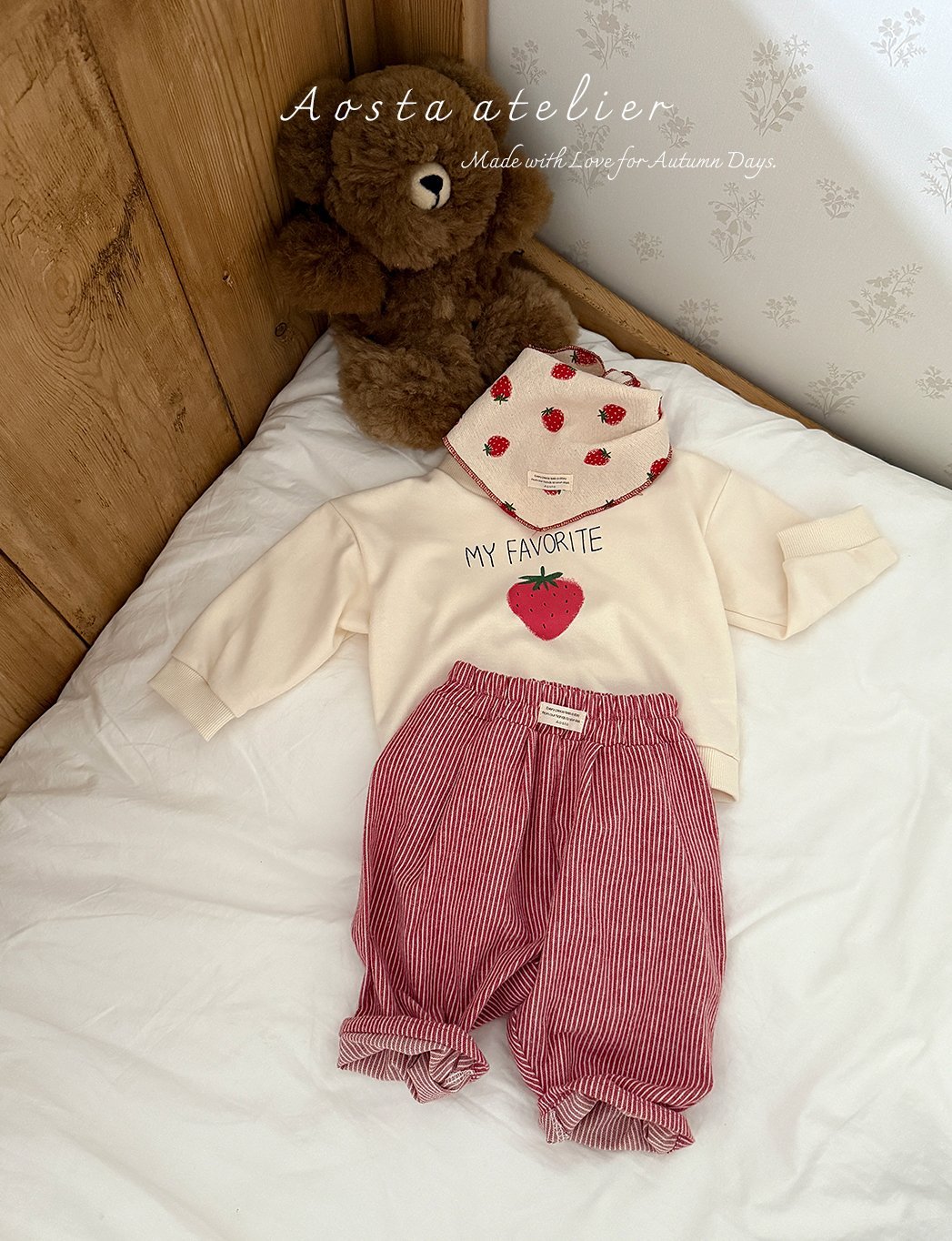 [PRE-ORDER] Strawberry Sweatshirts