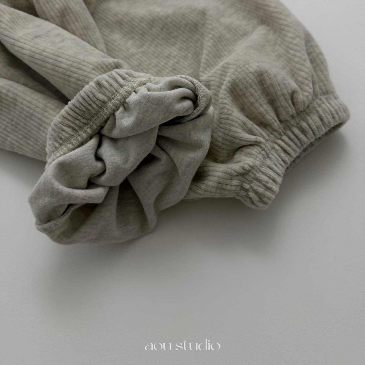 [PRE-ORDER] Cream Jogger Pants
