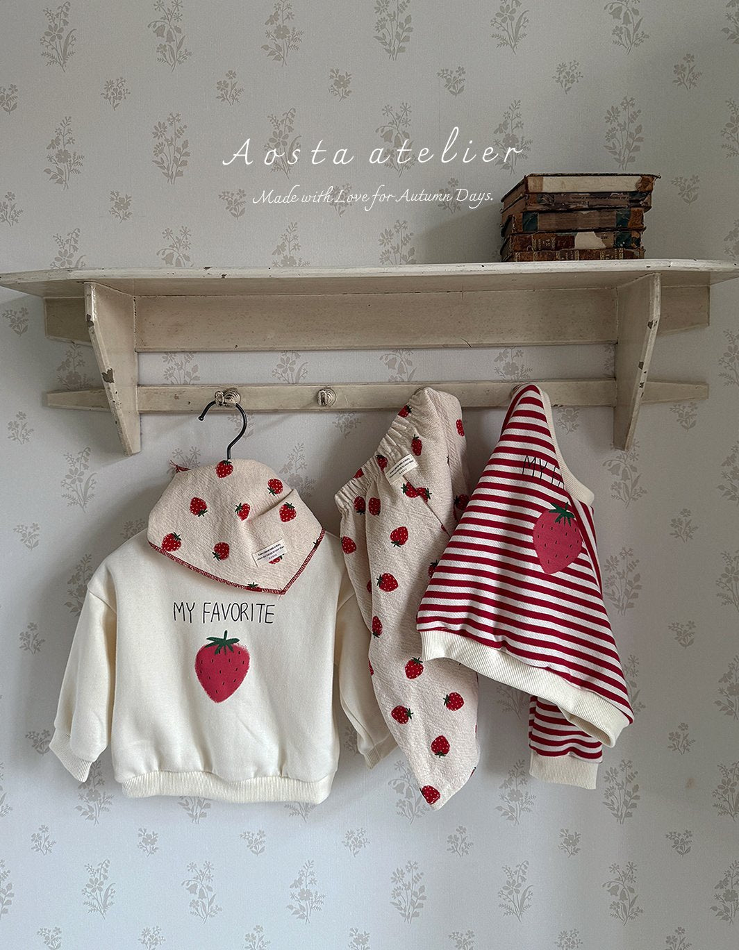 [PRE-ORDER] Strawberry Sweatshirts