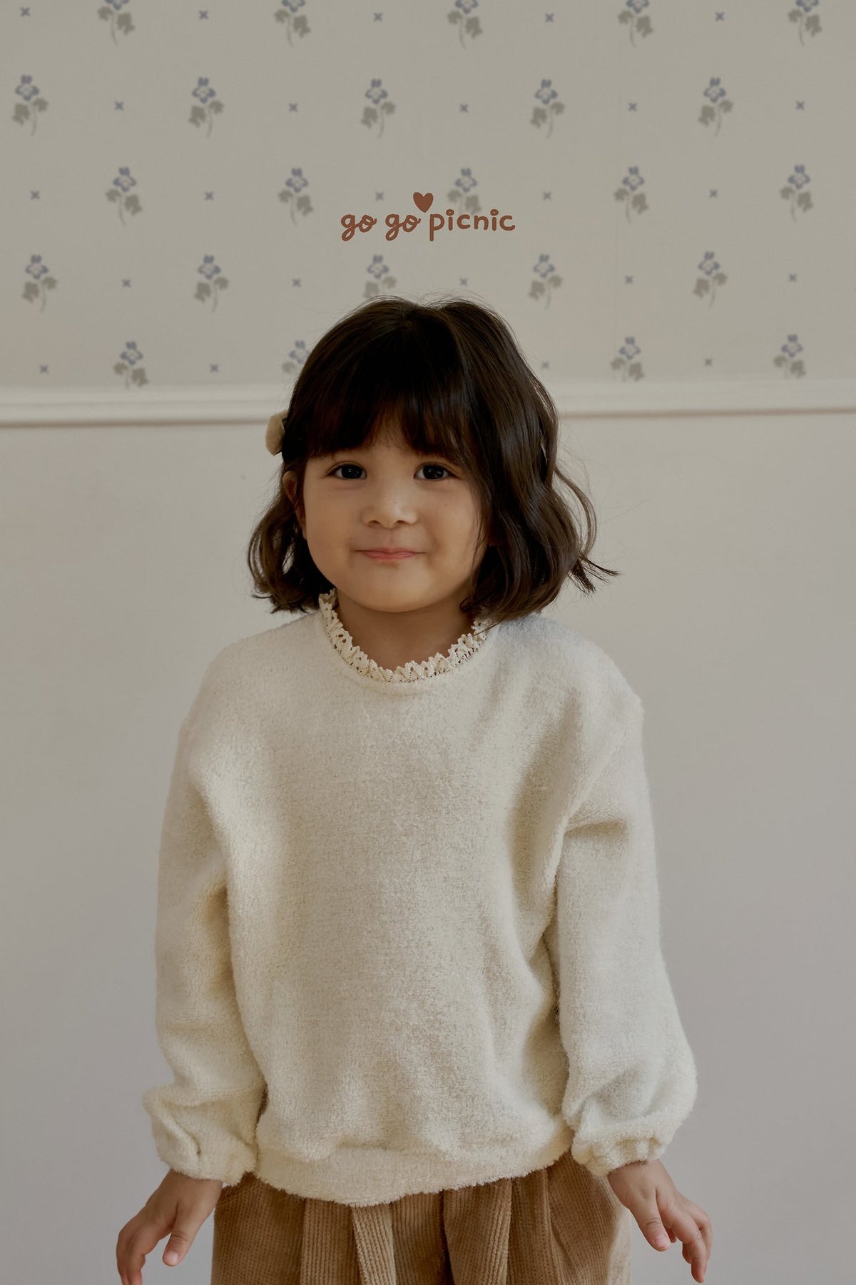 [PRE-ORDER] Pom Pom Knit Sweatshirts