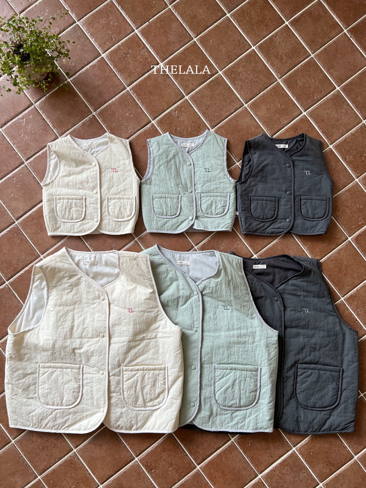 [PRE-ORDER] Owa Padded Vest (Mom Couple)