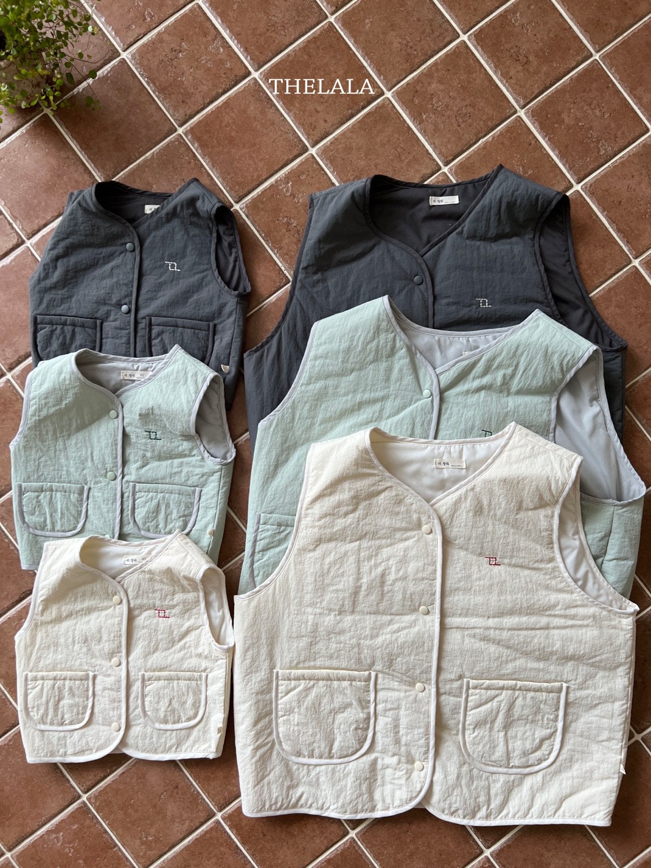 [PRE-ORDER] Owa Padded Vest (Mom Couple)