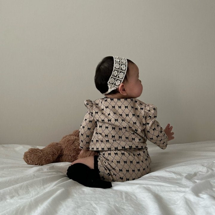 [PRE-ORDER] Ribbon Baby Cardigan Bloomer Set