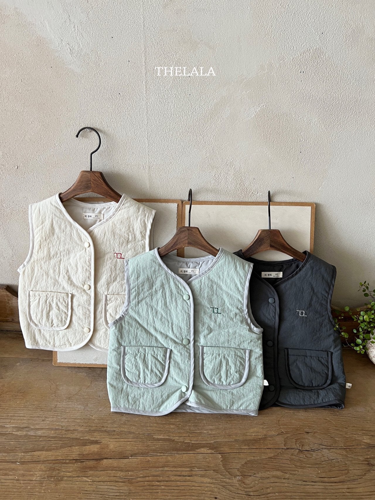 [PRE-ORDER] Owa Padded Vest (Mom Couple)