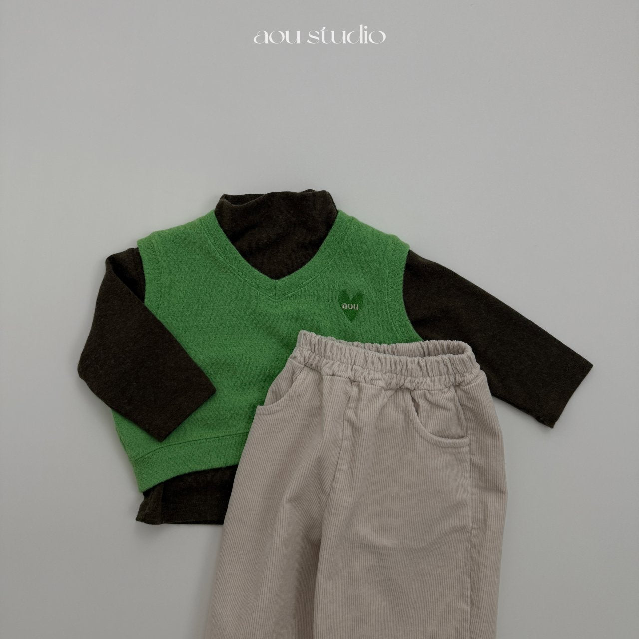 [PRE-ORDER] Pom Pom Turtleneck T-Shirts
