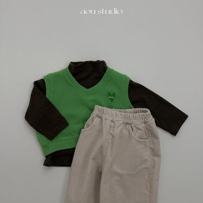 [PRE-ORDER] Pom Pom Turtleneck T-Shirts