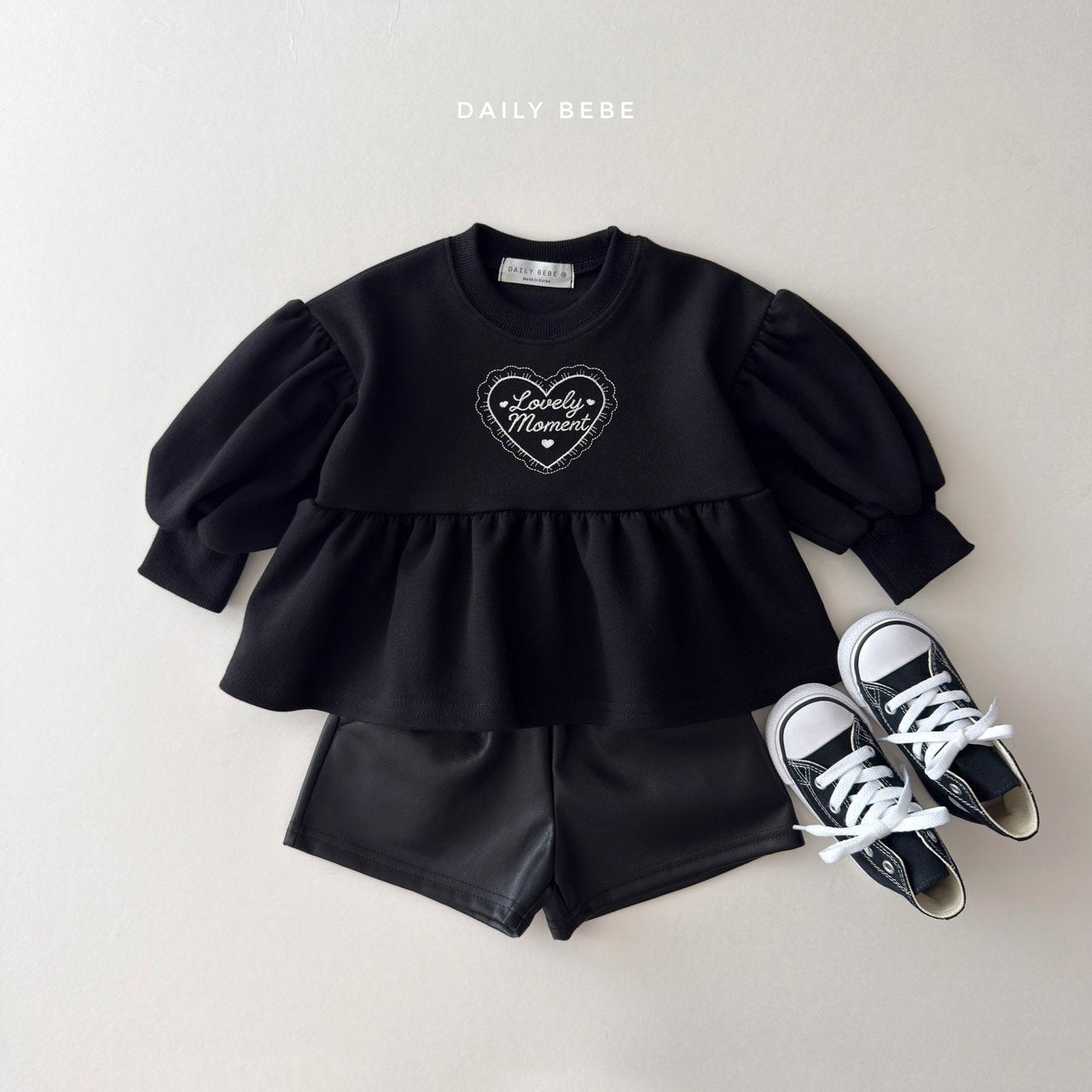 [PRE-ORDER] Lovely Moment T-Shirts