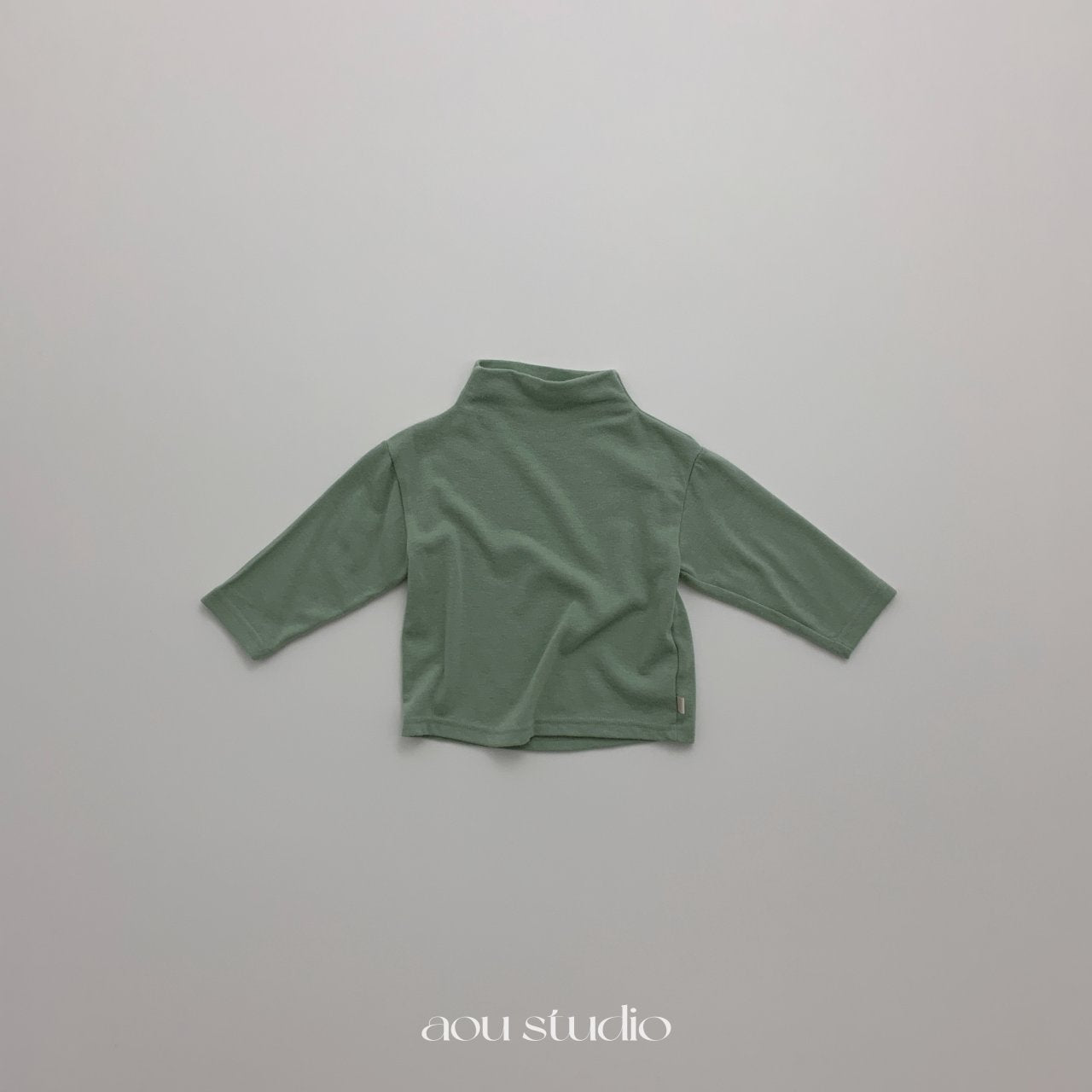 [PRE-ORDER] Pom Pom Turtleneck T-Shirts