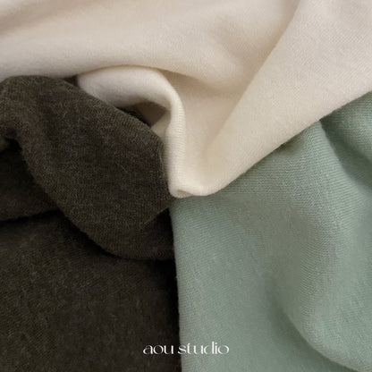 [PRE-ORDER] Pom Pom Turtleneck T-Shirts