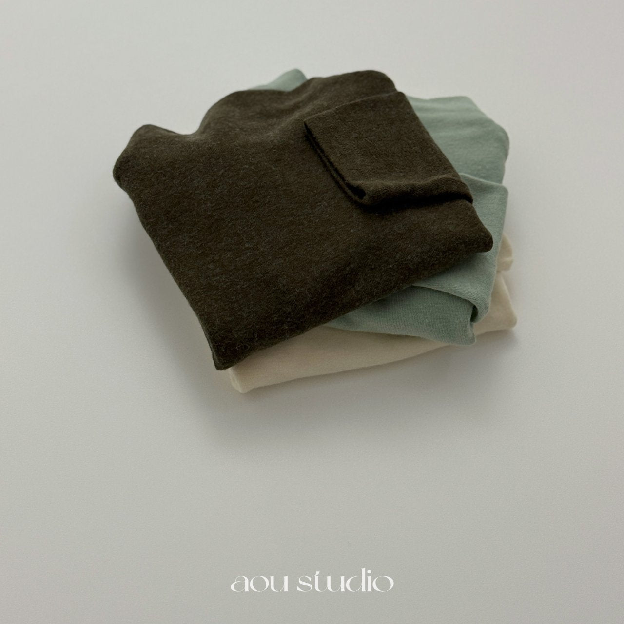 [PRE-ORDER] Pom Pom Turtleneck T-Shirts