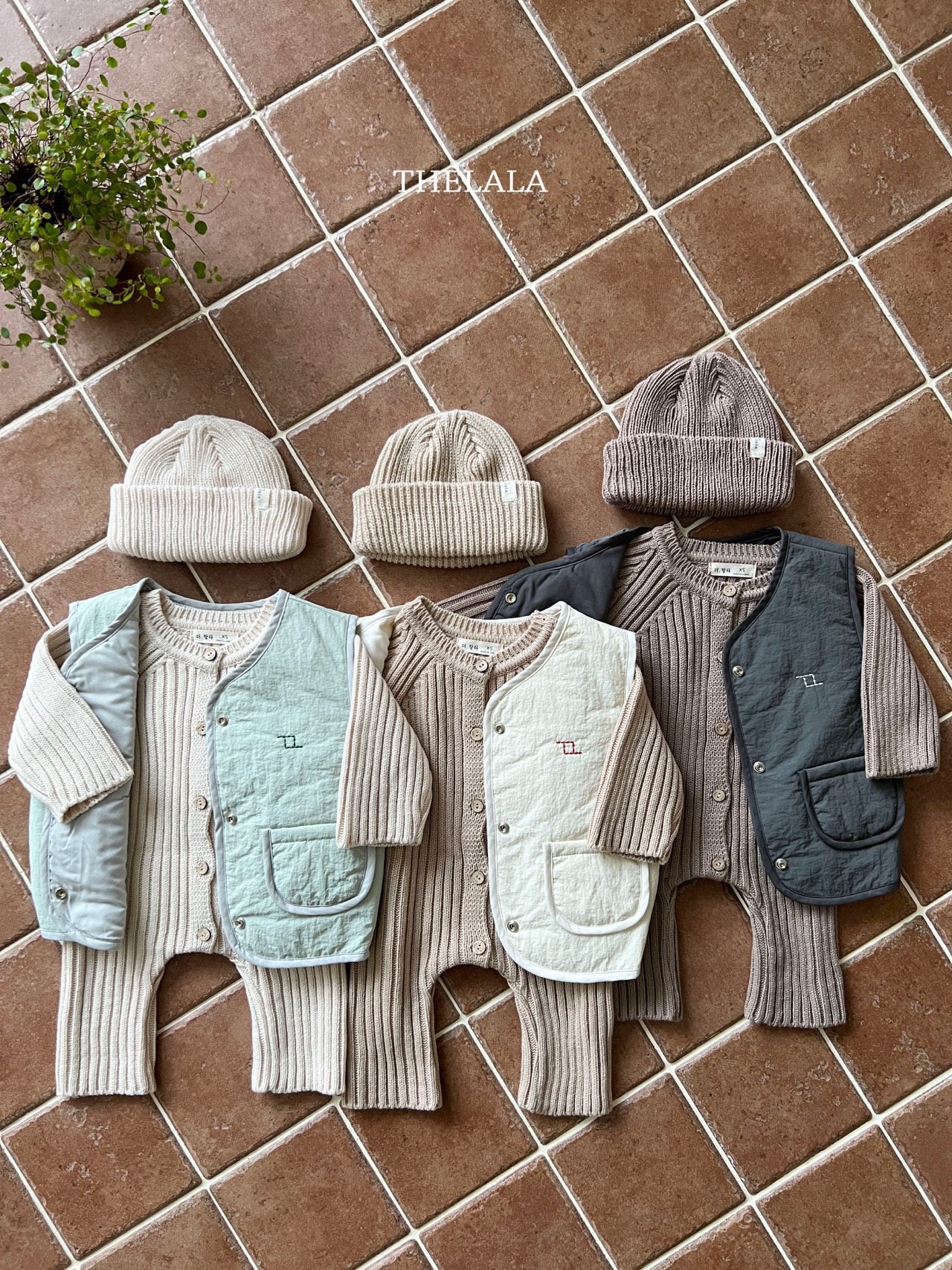 [PRE-ORDER] Owa Padded Vest (Mom Couple)
