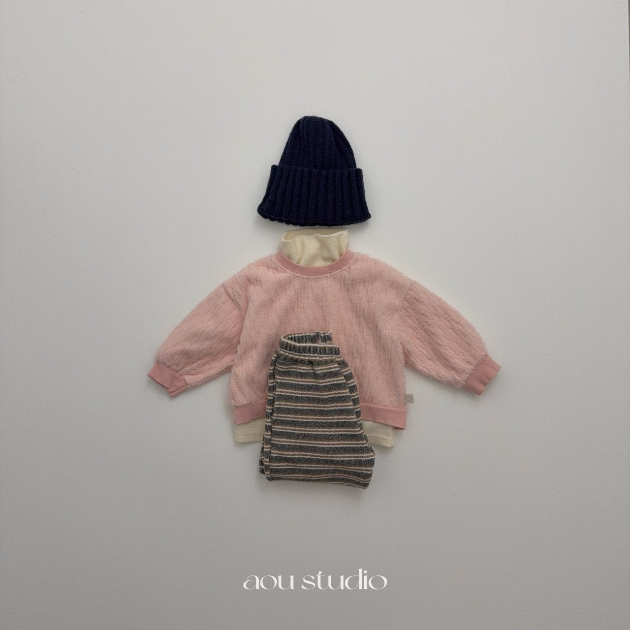 [PRE-ORDER] Pom Pom Turtleneck T-Shirts