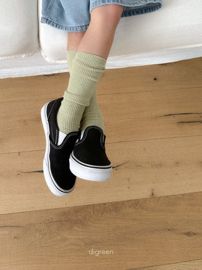 [PRE-ORDER] Point Knee Socks Set