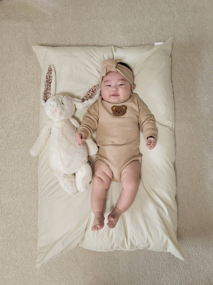 [PRE-ORDER] Arche Bear Body Suit + Leggings + Hair Band Set