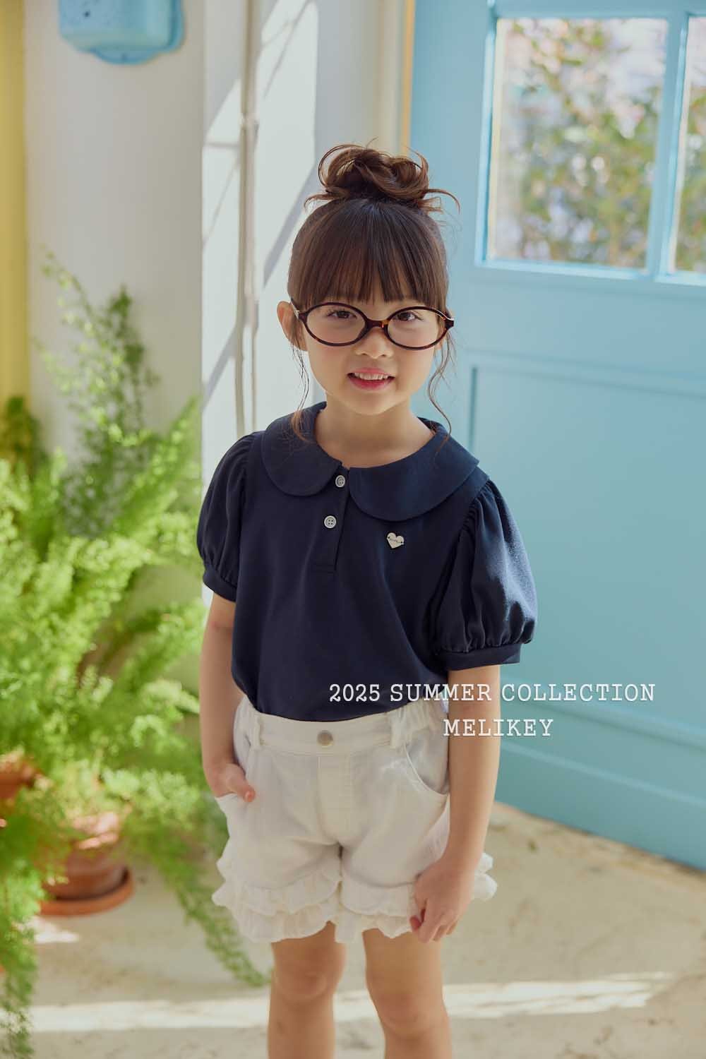 [PRE-ORDER] Heart Label Collar T-Shirts