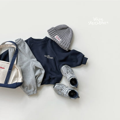 [PRE-ORDER] Fluffly Jogger