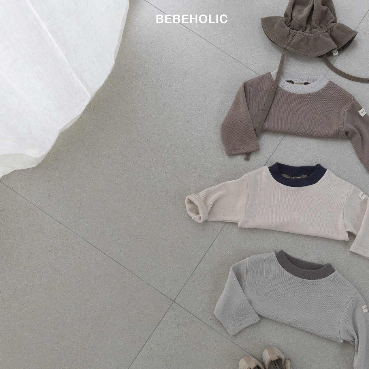 [PRE-ORDER] Rookie Layered Turtleneck T-Shirts