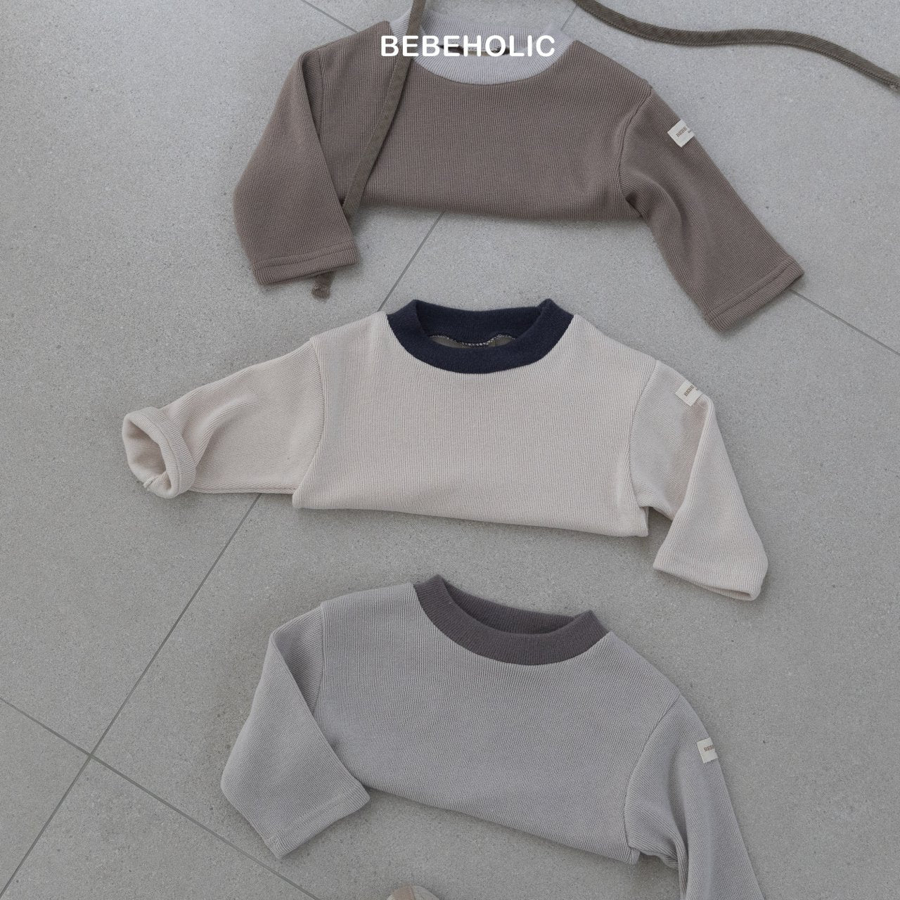 [PRE-ORDER] Rookie Layered Turtleneck T-Shirts