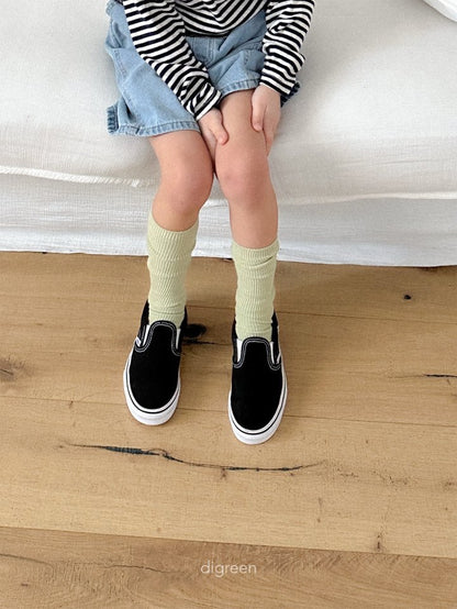 [PRE-ORDER] Point Knee Socks Set