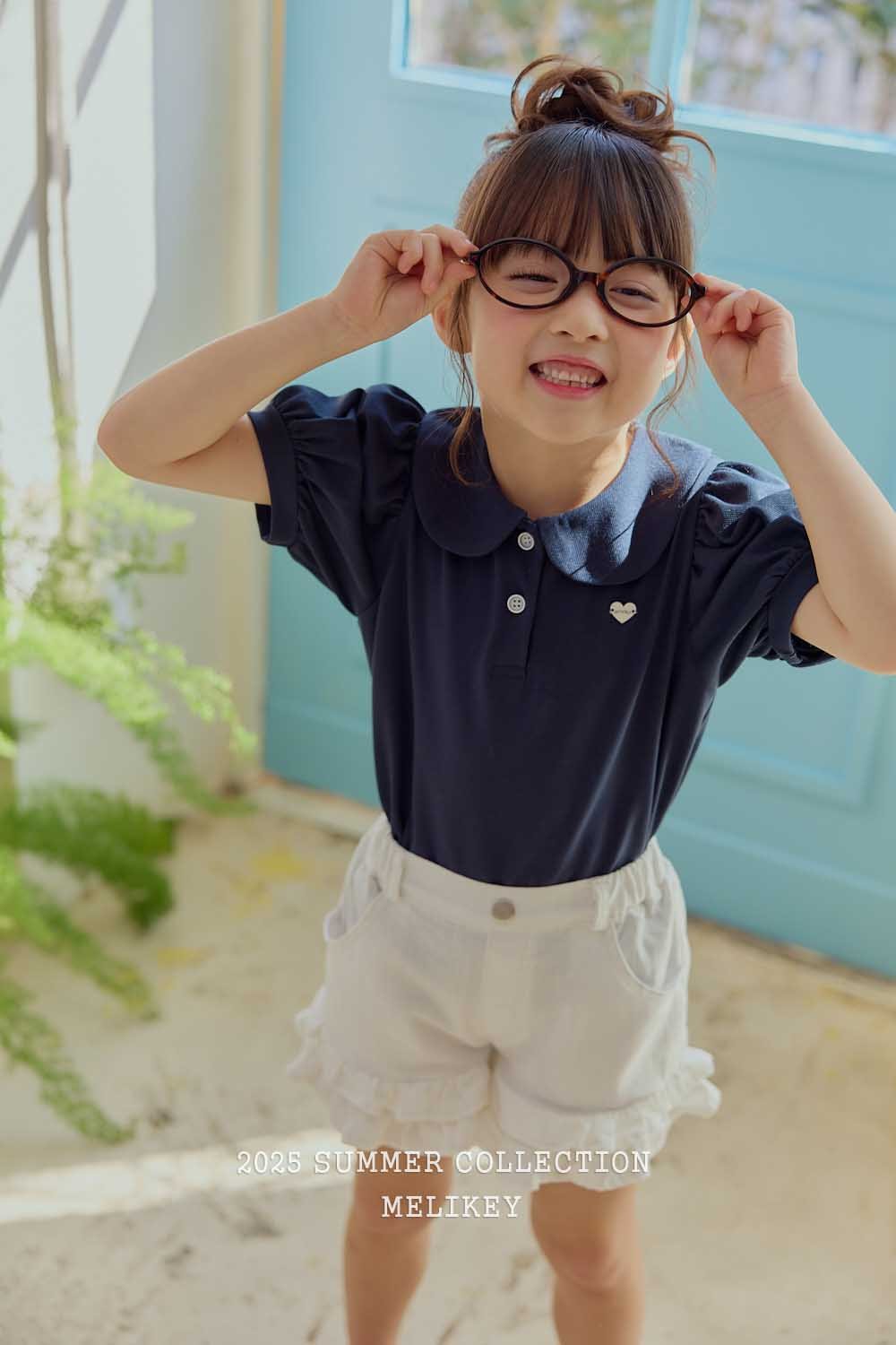 [PRE-ORDER] Heart Label Collar T-Shirts