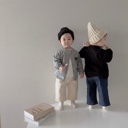 [PRE-ORDER] Heart Cardigan (Mom Couple)