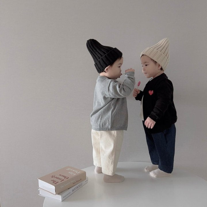 [PRE-ORDER] Heart Cardigan (Mom Couple)