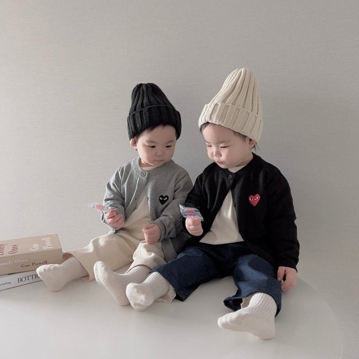 [PRE-ORDER] Heart Cardigan (Mom Couple)