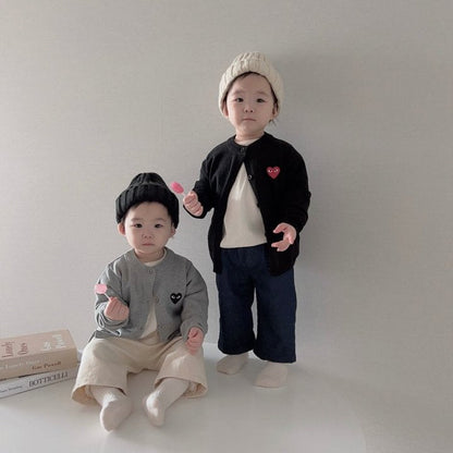 [PRE-ORDER] Heart Cardigan (Mom Couple)