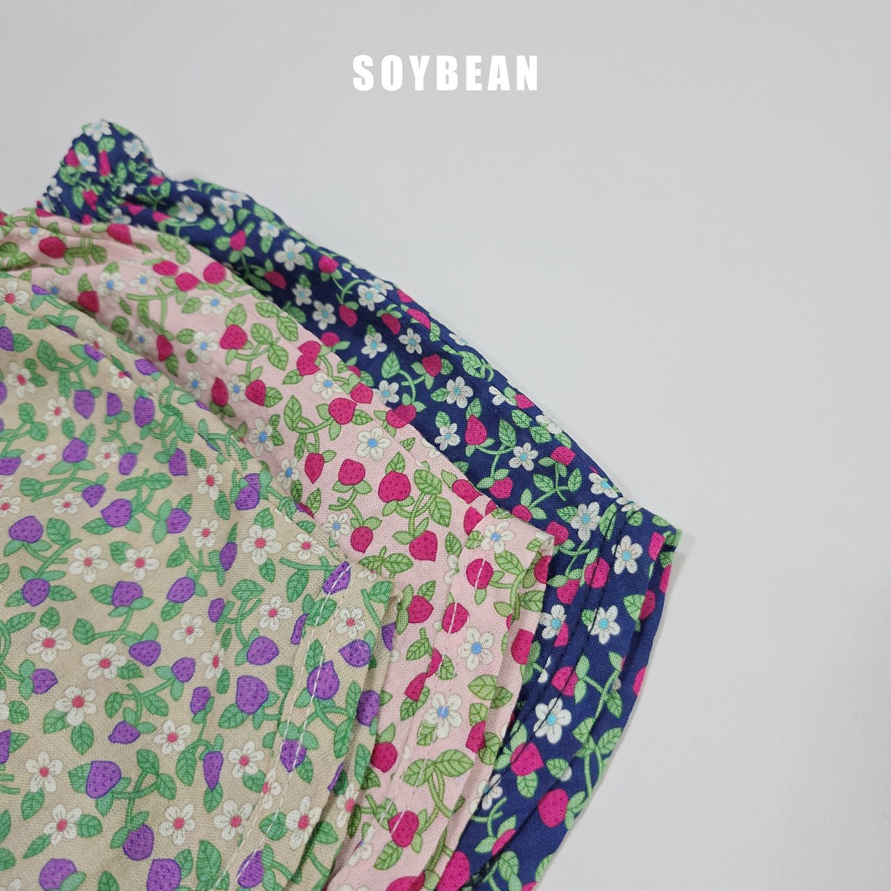 [PRE-ORDER] Strawberry Floral Top Bottom Set