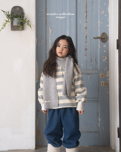 [PRE-ORDER] Pretzel Sweatshirts