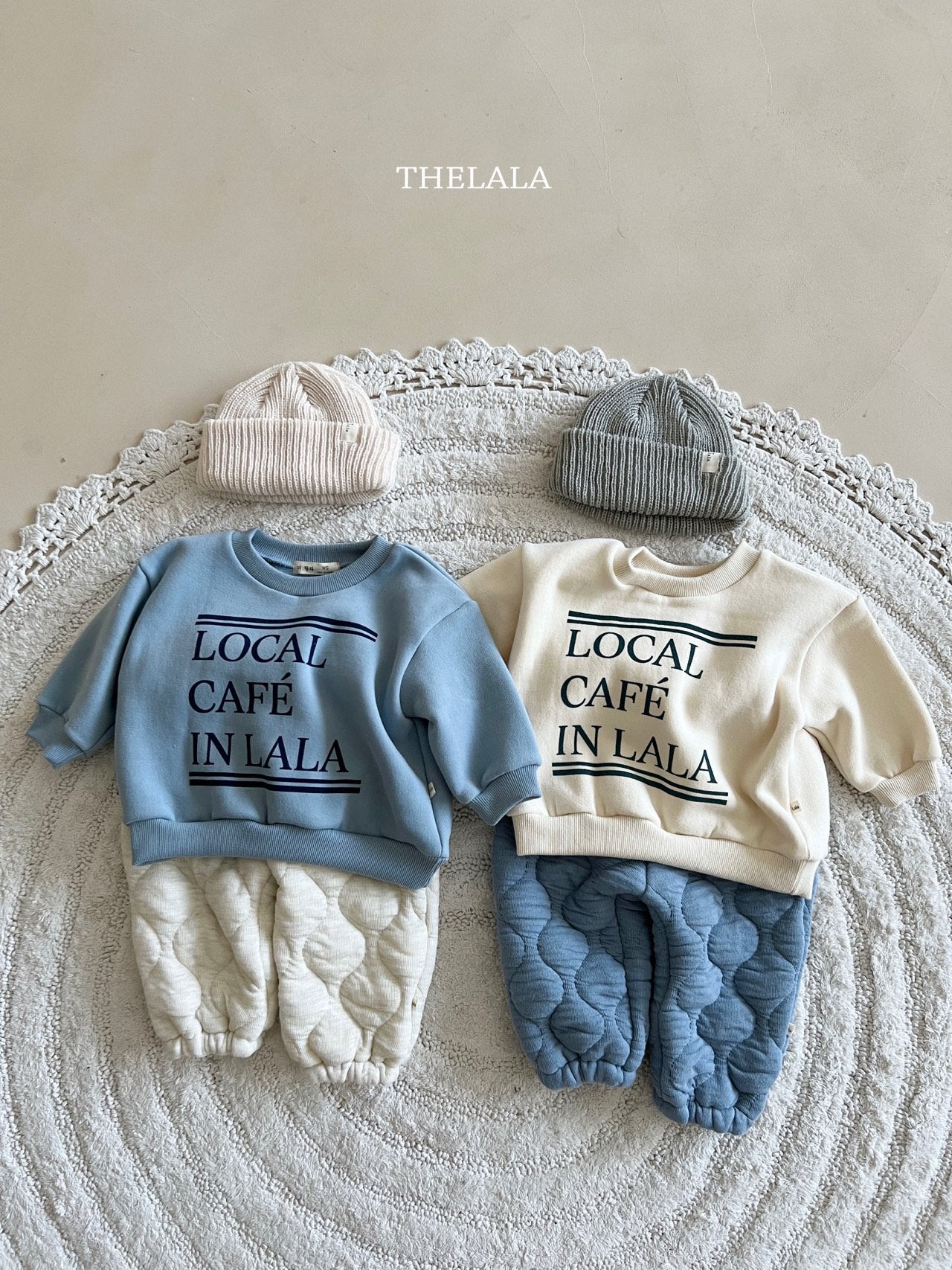 [PRE-ORDER] Cafe Sweatshirts (Mom Couple)