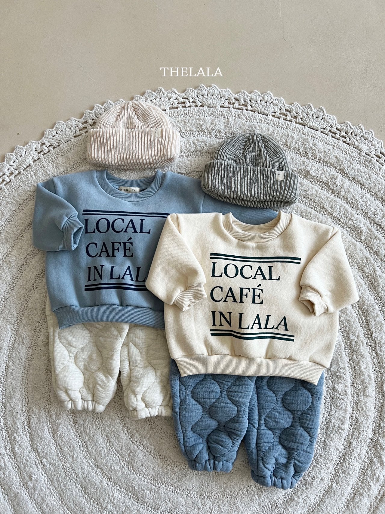 [PRE-ORDER] Cafe Sweatshirts (Mom Couple)