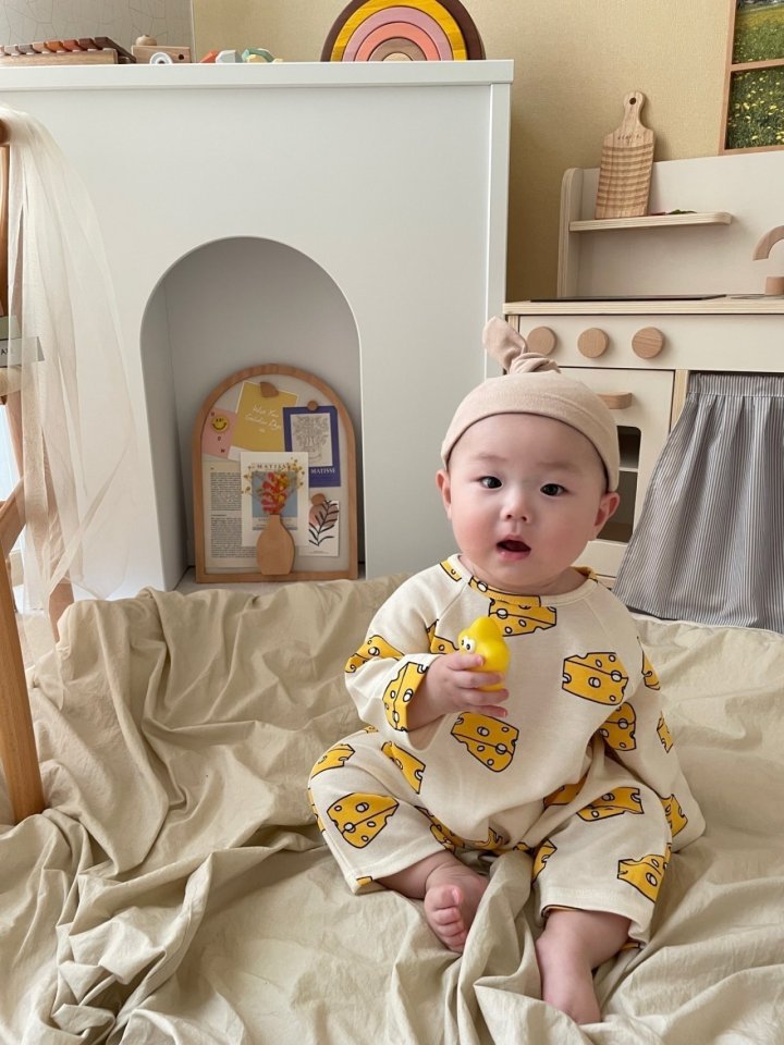 [PRE-ORDER] Cheese Body Suit + Bonnet Set