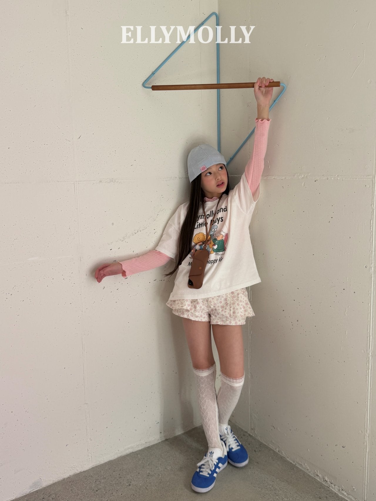 [PRE-ORDER] Happy Crew Box T-Shirts