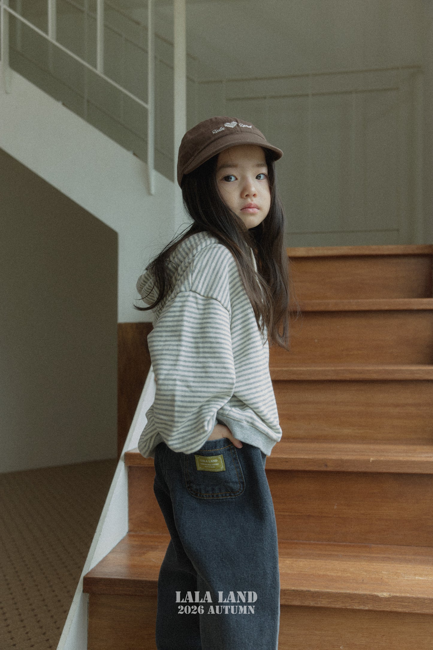 [PRE-ORDER] Wide Curved Denim Pants