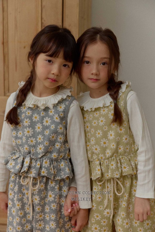 [PRE-ORDER] Big Daisy Vest