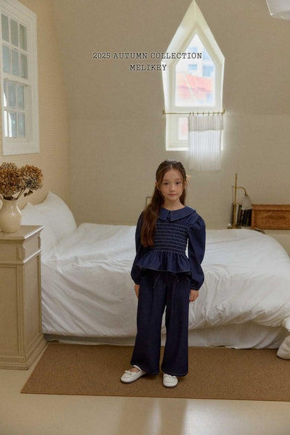 [PRE-ORDER] Smocking Collar Blouse