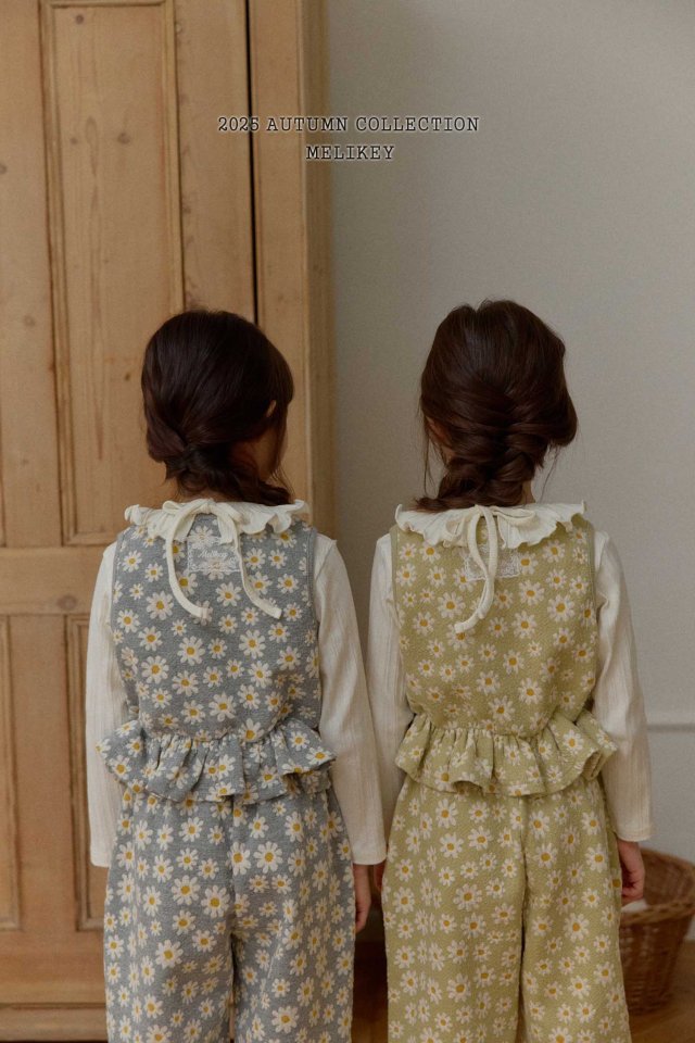 [PRE-ORDER] Big Daisy Vest