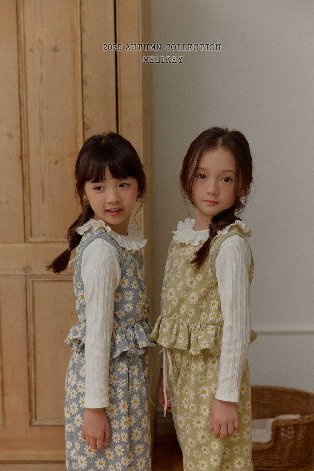[PRE-ORDER] Big Daisy Vest